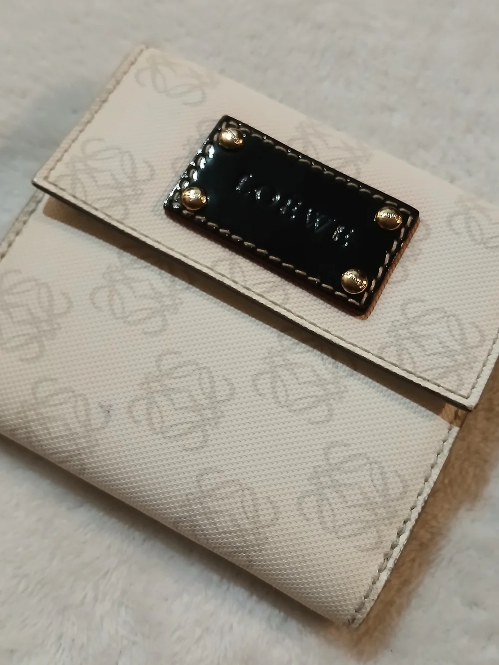 Loewe White Anagram Canvas Bifold Wallet + COA in LIKE NEW CONDITION